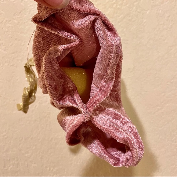 Vintage Style Angel Ornament - Picture 4 of 4